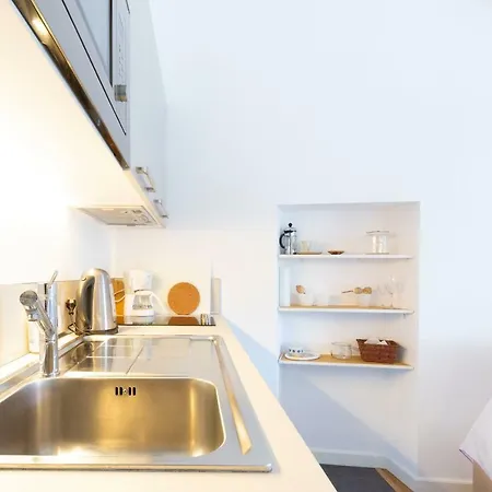 Apartment Fully Equipped Air-conditioned Studio Under The Roofs Of Old *